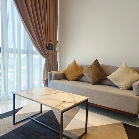 One Bedroom Troika Kota Bharu By Aghome, Modern Design Экстерьер фото