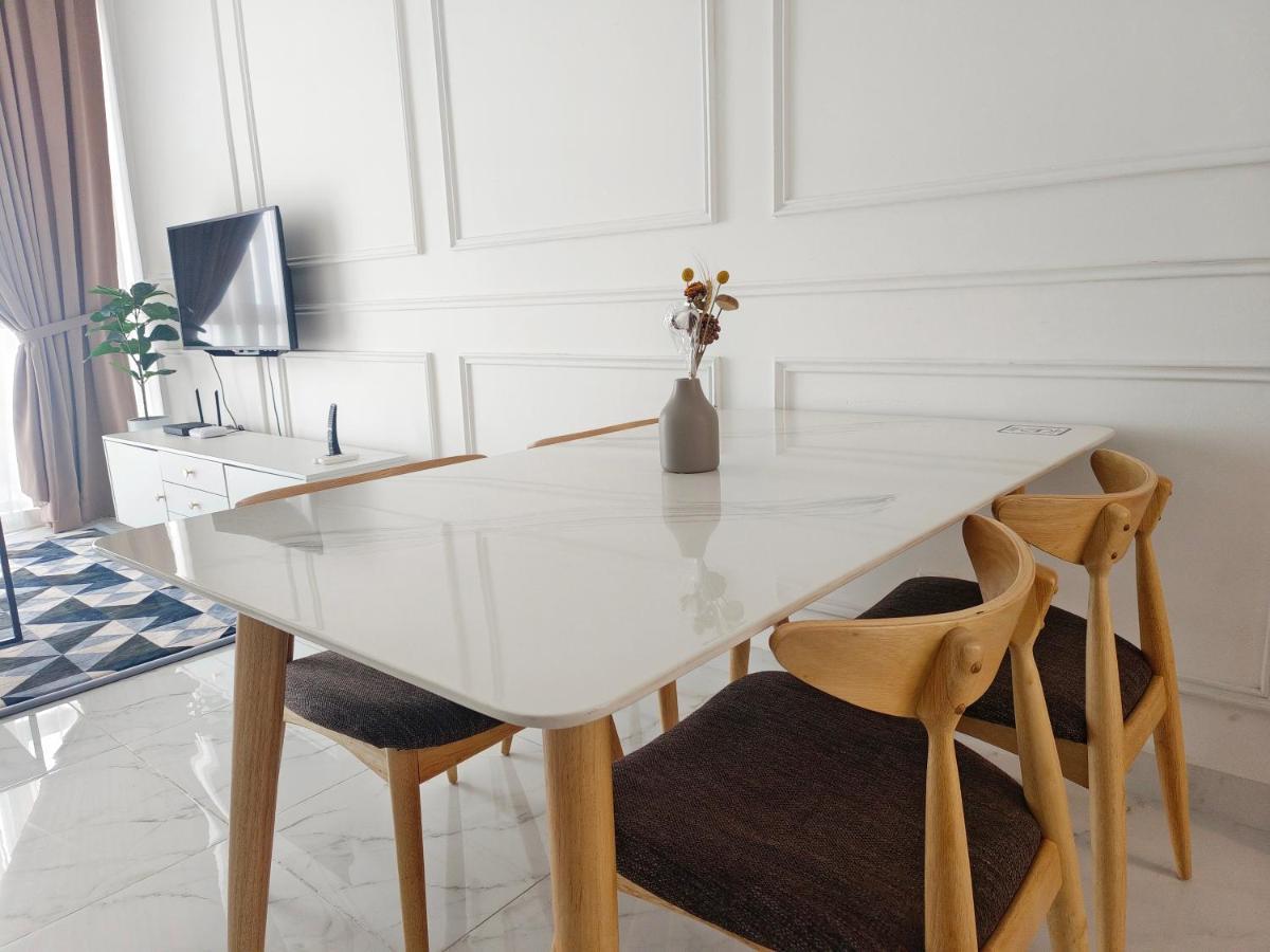 One Bedroom Troika Kota Bharu By Aghome, Modern Design Экстерьер фото