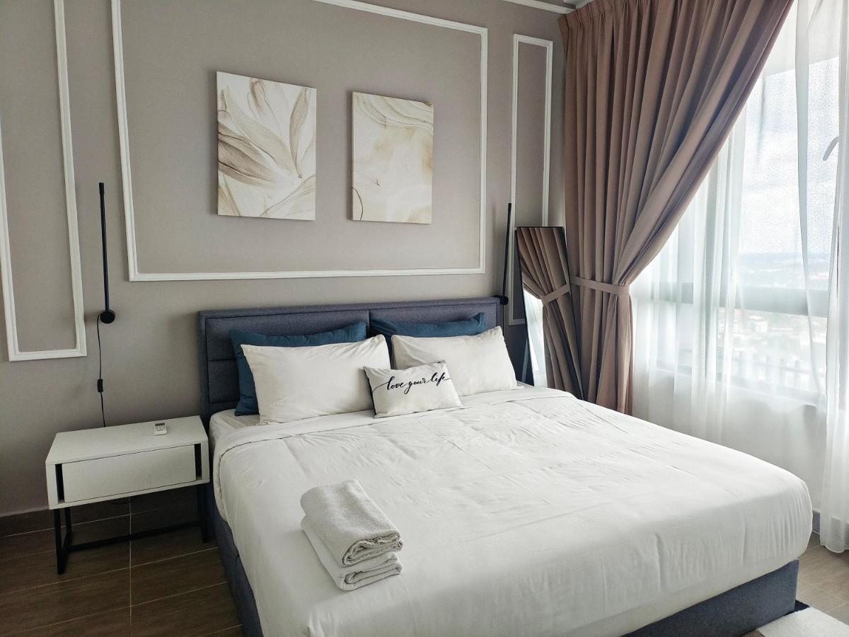 One Bedroom Troika Kota Bharu By Aghome, Modern Design Экстерьер фото