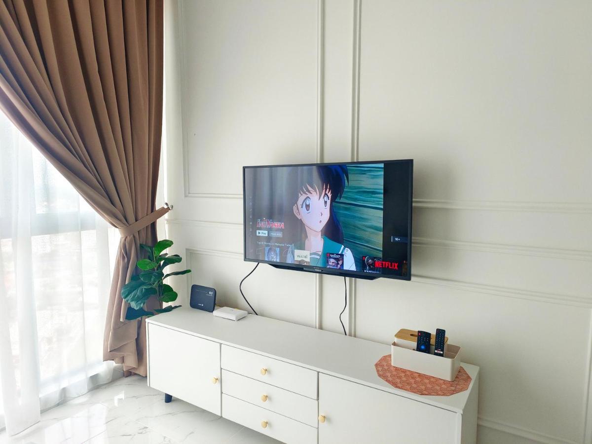 One Bedroom Troika Kota Bharu By Aghome, Modern Design Экстерьер фото